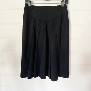 Like new! Vintage Escada Pleated Black Wool Midi Skirt Size S (28” Waist)